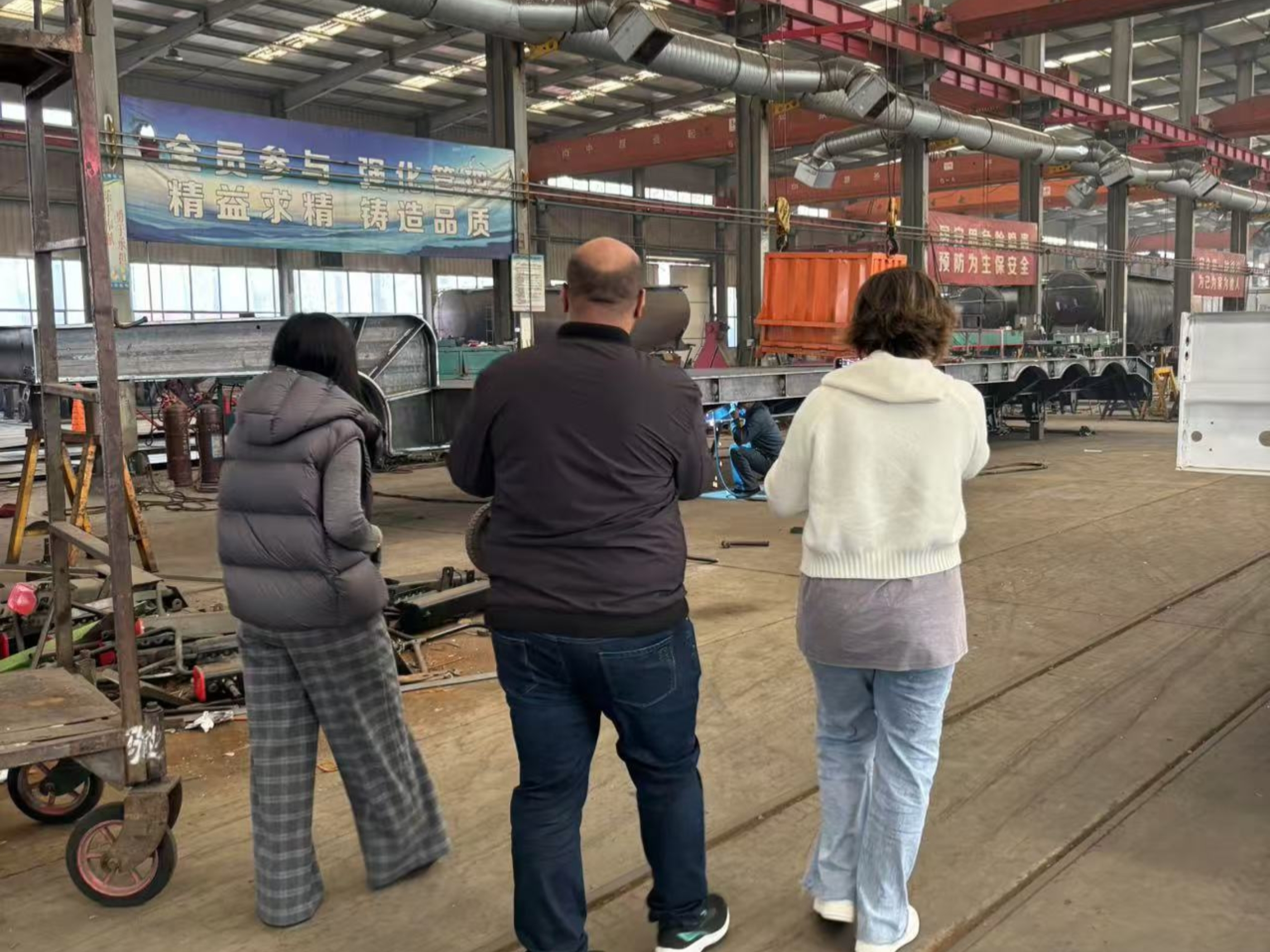 Khách hàng từ Algeria đã đến thăm nhà máy Luyi và mua một đoạn giới thiệu bán ba trục ba trục.