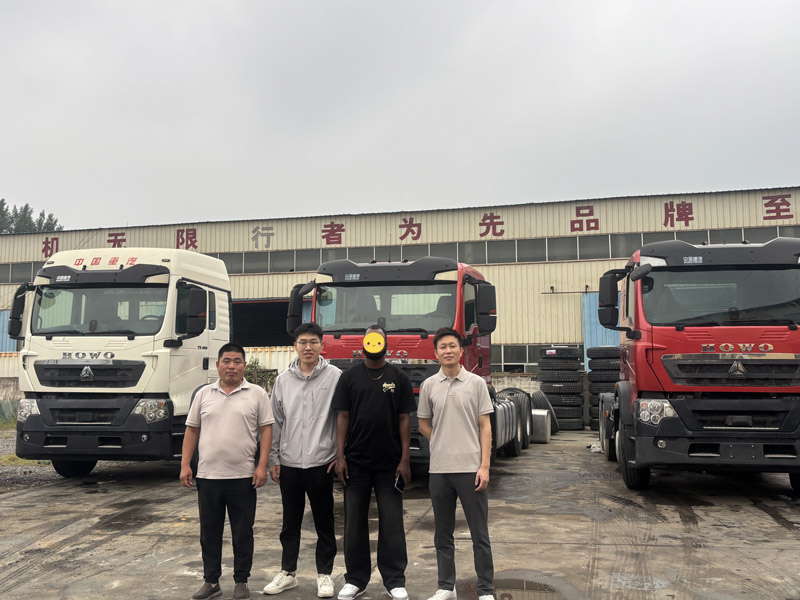 Vượt núi vượt biển tìm kiếm sự hợp tác! Khách hàng Mozambique đến thăm Nhà máy Luyi để kiểm tra và trao đổi