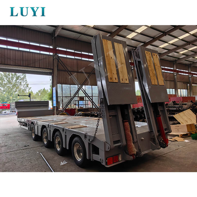 Từ Sơn Đông đến Trung Á! Sơ mi rơ moóc sàn thấp Louis 4 trục vận chuyển đi Uzbekistan