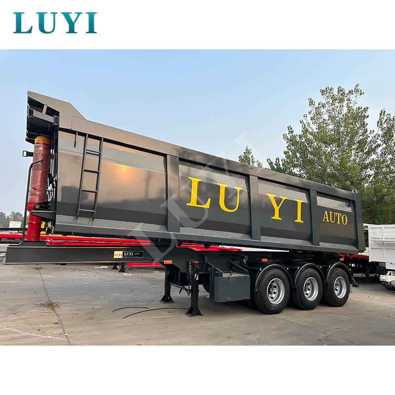 Thích nghi chính xác với điều kiện làm việc của Châu Phi! Sơ mi rơ moóc thùng chở hàng hình chữ nhật màu đen của Lu Yi được giao thành công đến Côte d'Ivoire, tạo điều kiện vận chuyển hiệu quả các vật liệu rời