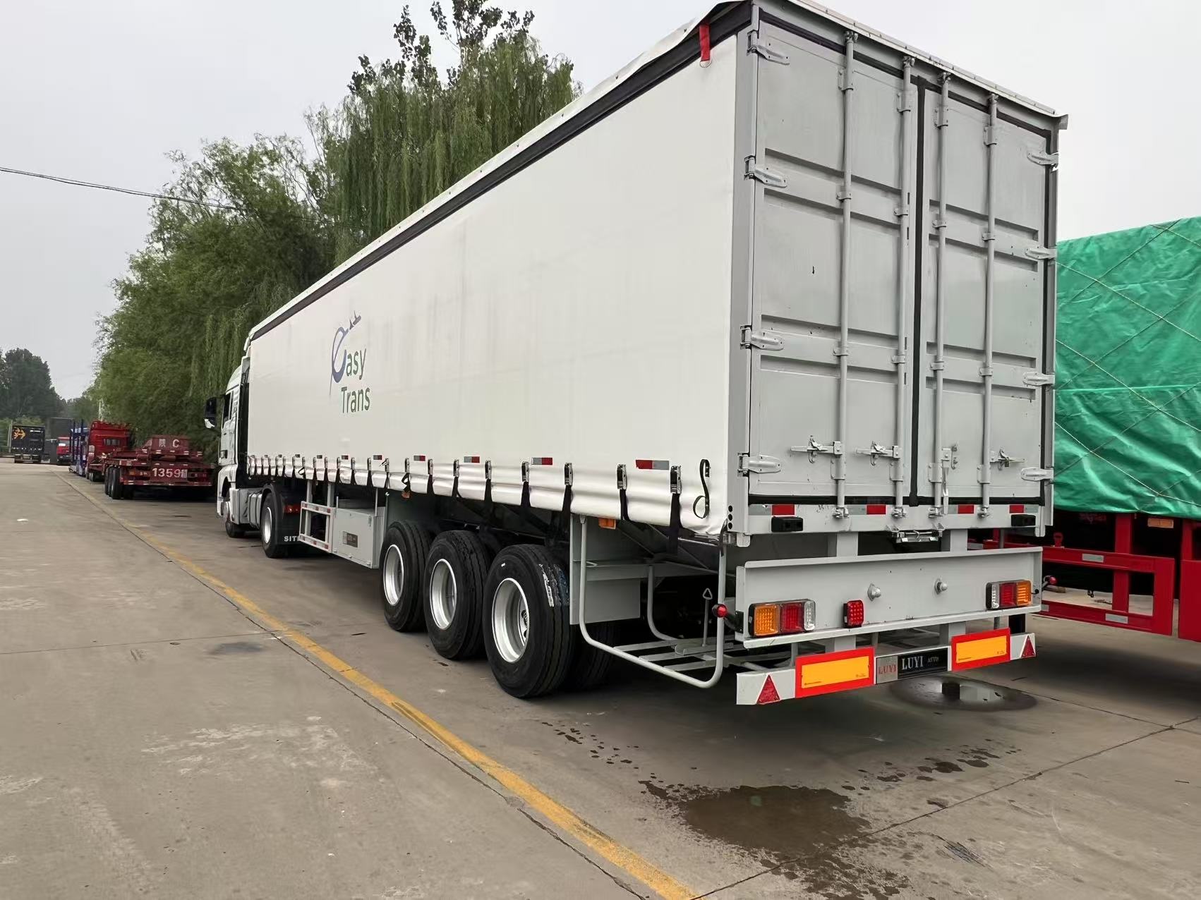 Xe moóc có rèm che: Giải pháp thông minh cho ngành hậu cần đang phát triển của Maroc