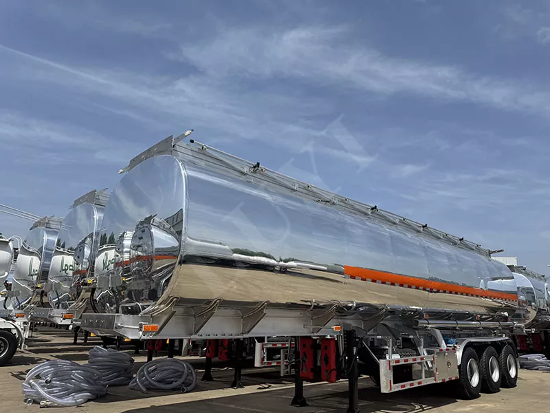 Tanker hóa lỏng 3 trục hợp kim hoàn toàn