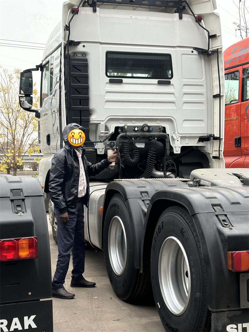 LUYI đã giúp một công ty hậu cần Malawian nâng cấp hiệu quả đội xe với 3 xe tải HOWO như thế nào LUYI đã giúp một công ty hậu cần Malawian nâng cấp hiệu quả đội xe với 3 xe tải HOWO như thế nào